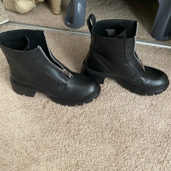 Steve Madden Popular Tiktok Grungy Boots Never Worn size 8 - Picture 5 of 5